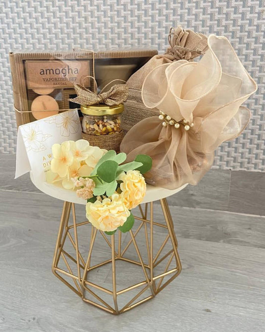 Standing Tall Hamper